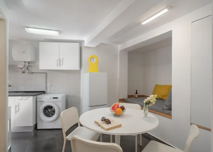 Ourmadeira - Vintage Garden 아파트